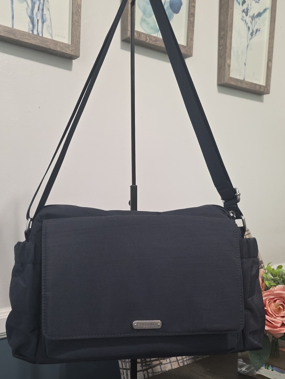 Baggallini Navy Bkue Messenger Bag